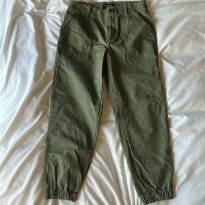 Banana Petite Cargo Joggers